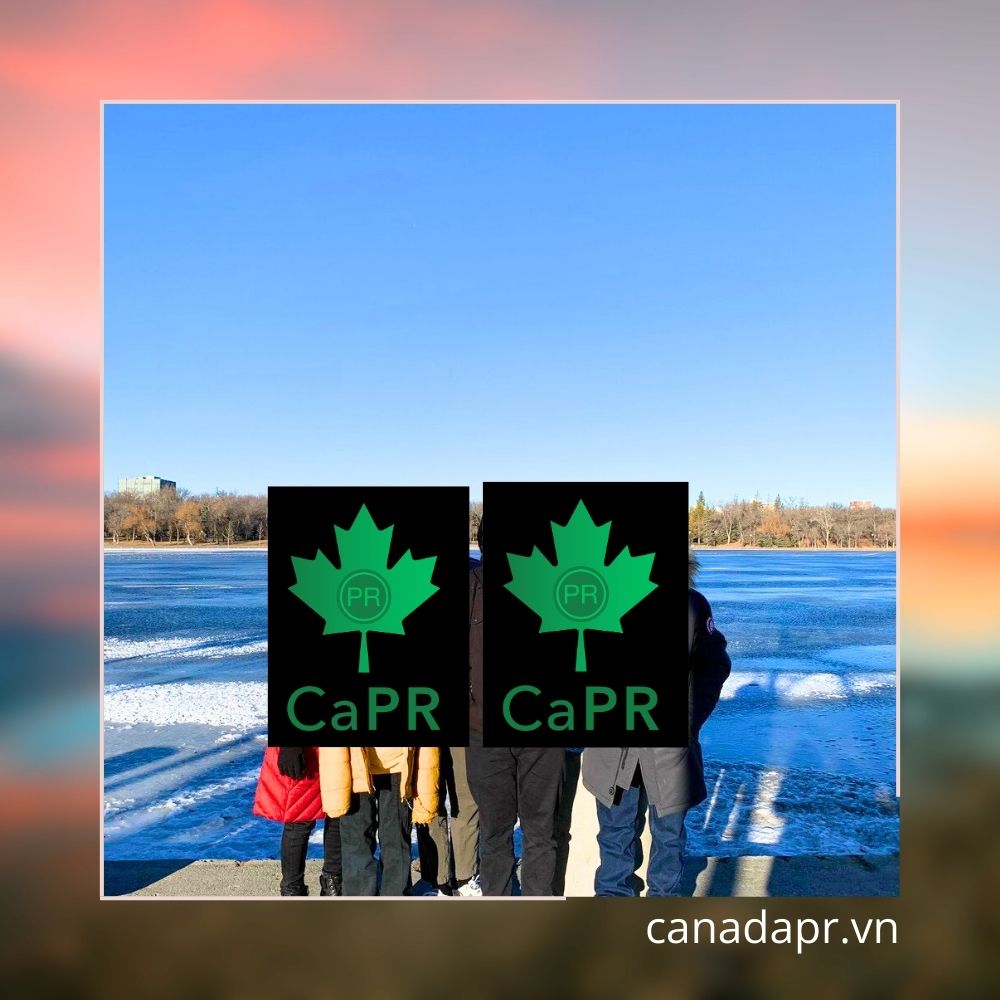 Gia đình Việt hạnh phúc định cư tại Canada với môi trường sống an toàn. Gia đình Việt hạnh phúc định cư tại Canada với môi trường sống an toàn.