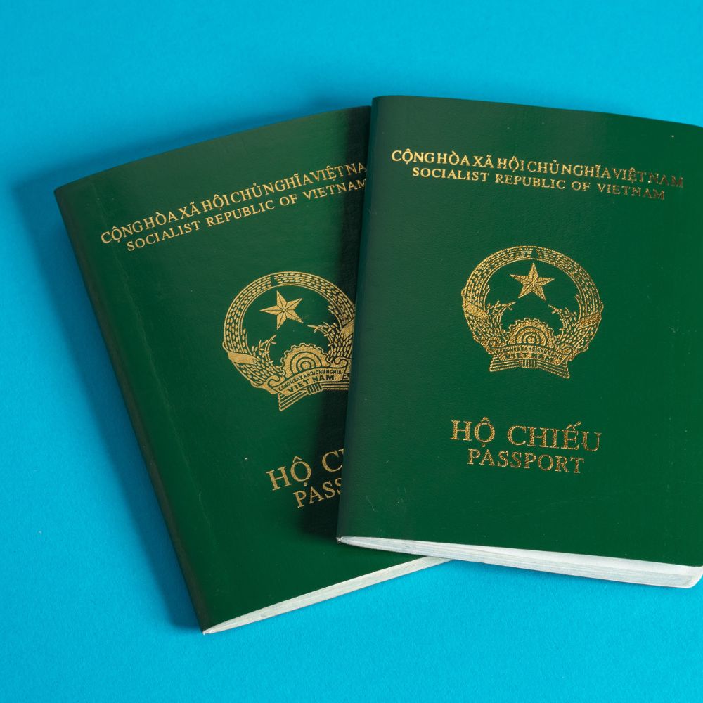 Hộ chiếu Việt Nam – giấy tờ quan trọng để xin visa du lịch Mỹ. Hộ chiếu Việt Nam – giấy tờ quan trọng để xin visa du lịch Mỹ.