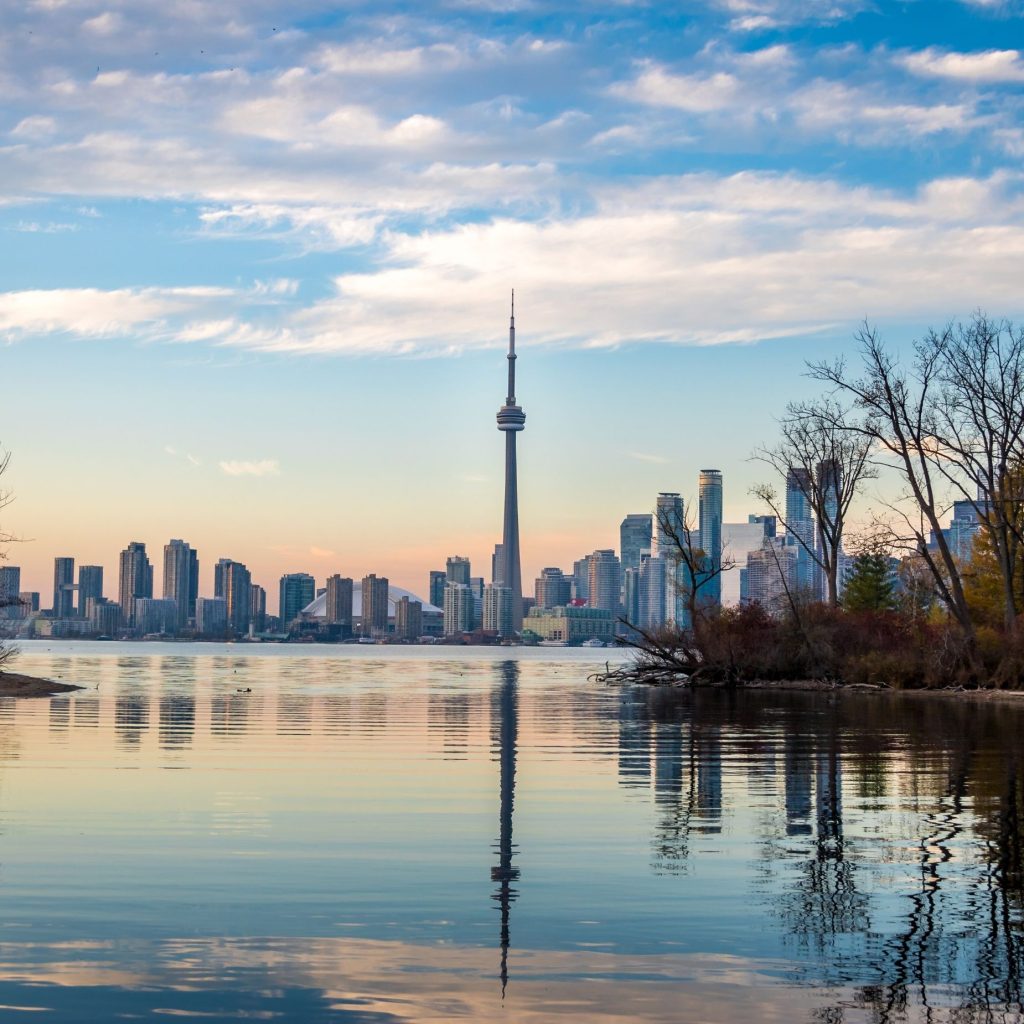 Phong cảnh thiên nhiên Canada với môi trường sống trong lành là lí do nhiều người Việt muốn định cư Canada. Phong cảnh thiên nhiên Canada với môi trường sống trong lành là lí do nhiều người Việt muốn định cư Canada.
